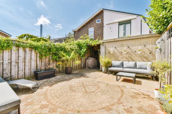 Courtyard Wall Repair in St Louis